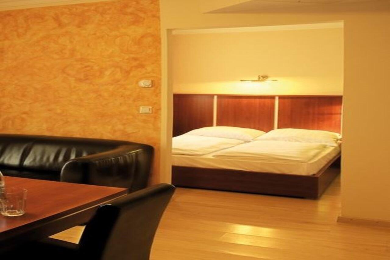 Hotel Atlas Residence Мюнхен Екстериор снимка