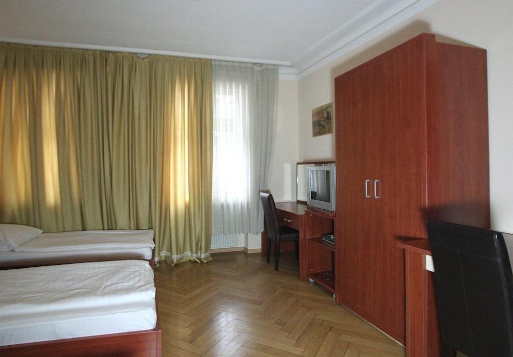 Hotel Atlas Residence Мюнхен Екстериор снимка