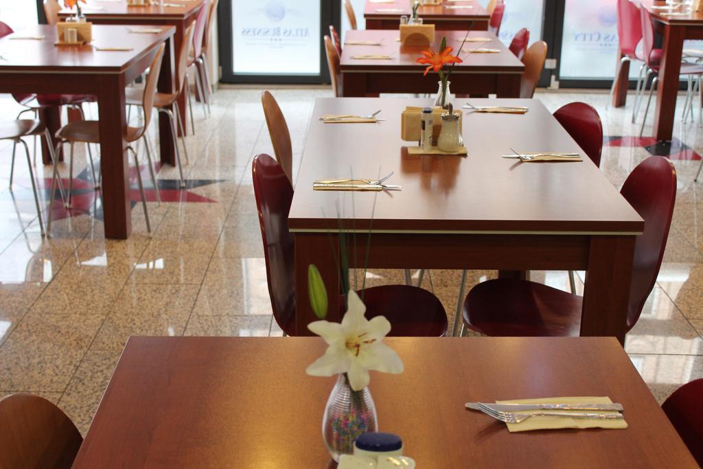 Hotel Atlas Residence Мюнхен Екстериор снимка